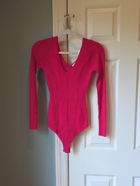 Abercrombie & Fitch Fuchsia Ribbed V-Neck Long Sleeve Bodysuit